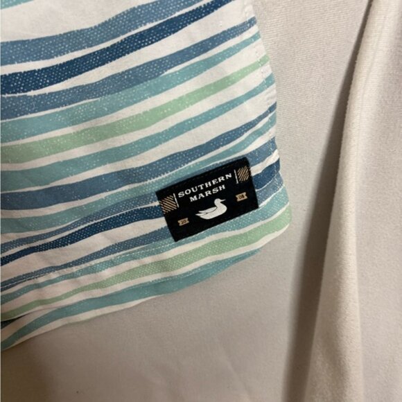 Boys southern marsh lined swim trunks size medium - Picture 2 of 3